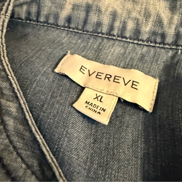 EVEREVE Denim Shirt Blouse Size XL Split Neck - Picture 9 of 10